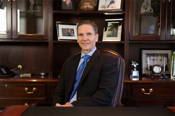 约翰·威尔科克斯院长